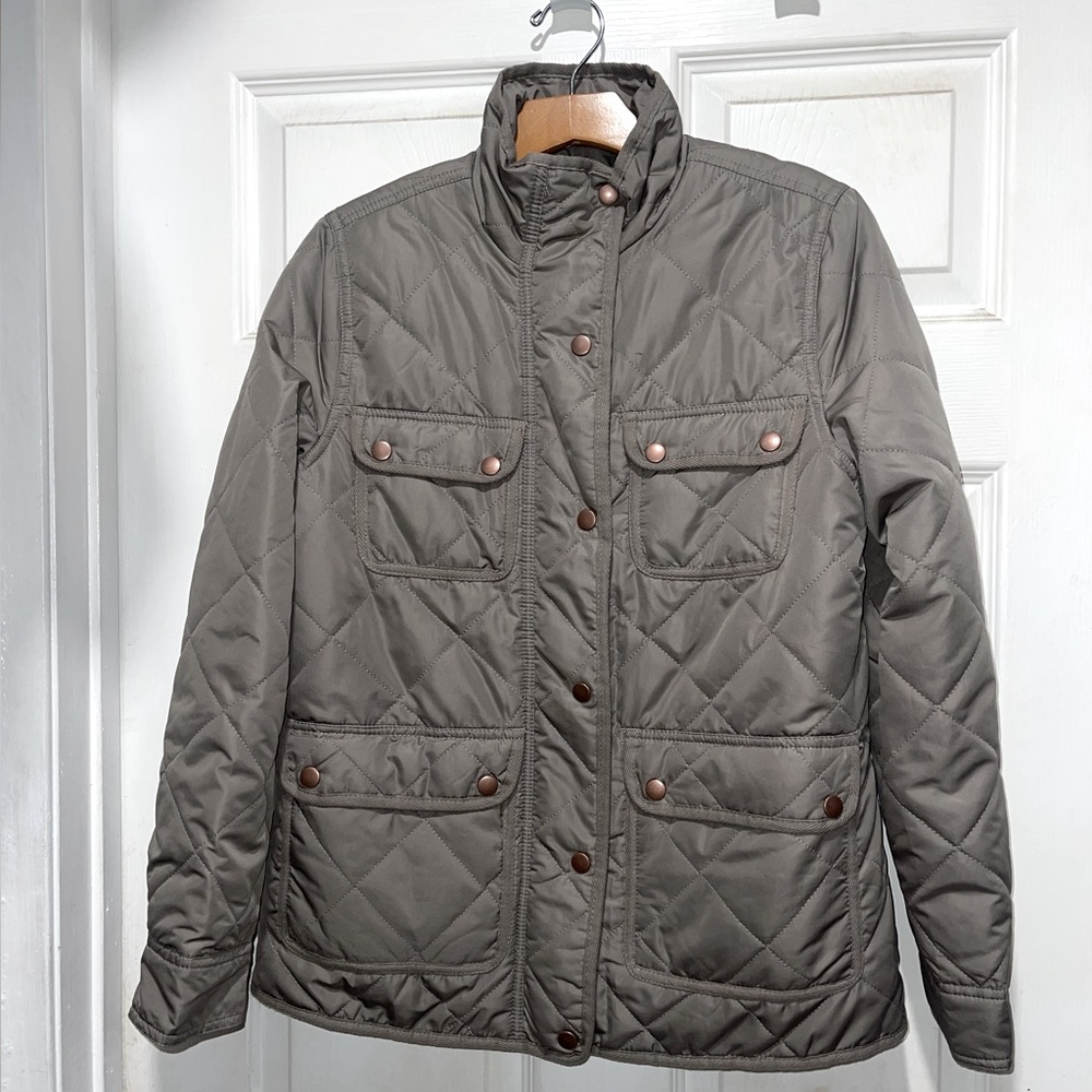 Muted olive green lightweight quilted poly puffer lined with faux Sherpa SMALL